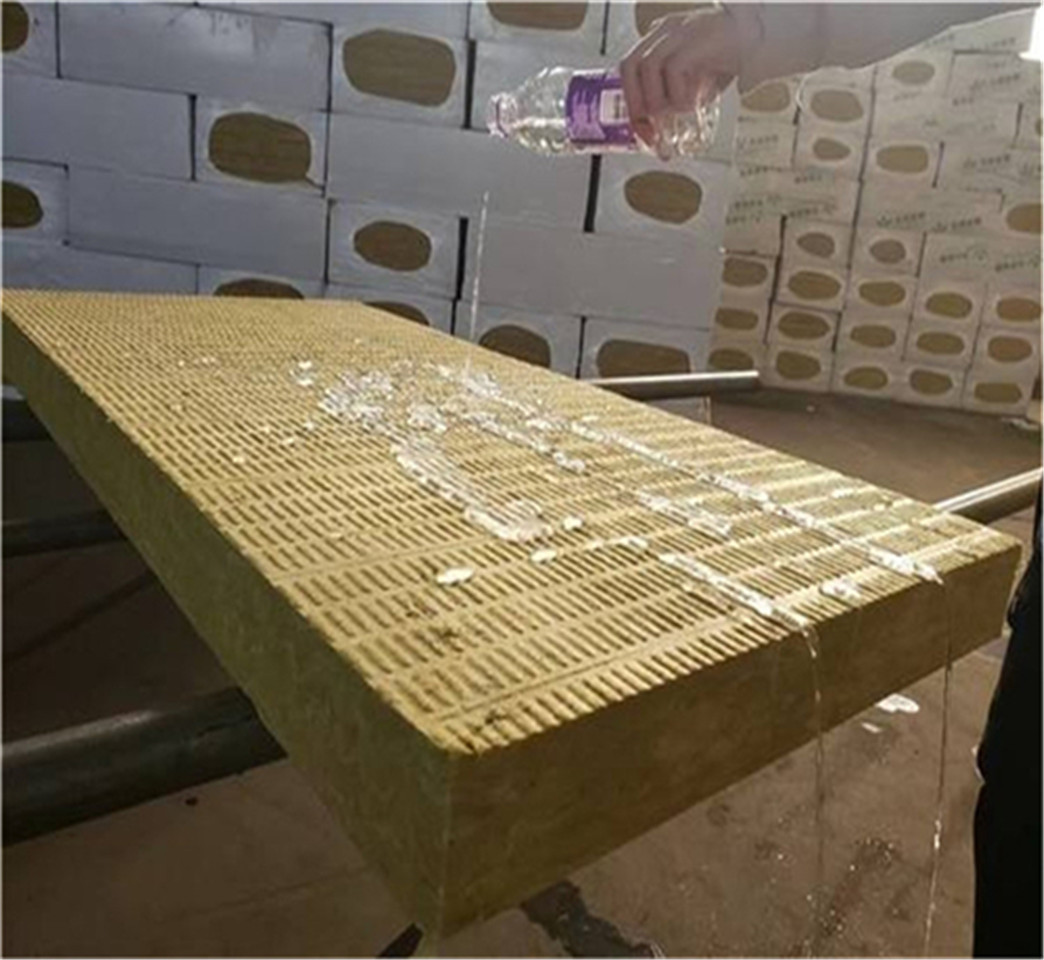 憎水巖棉板與普通巖棉板對(duì)比照片