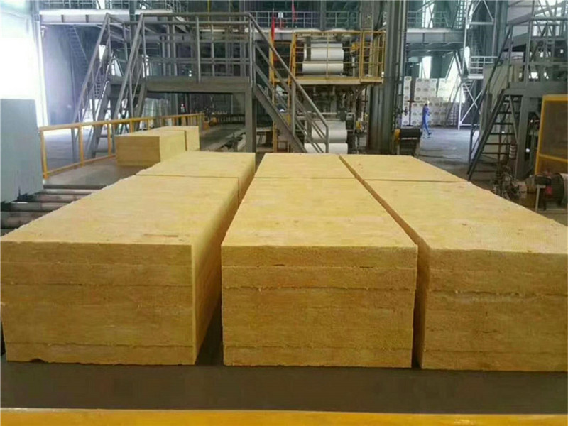 梧州市防火巖棉板批發(fā)-昊辰巖棉板廠家